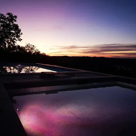 Domaine De Lascaux לינה וארוחת בוקר