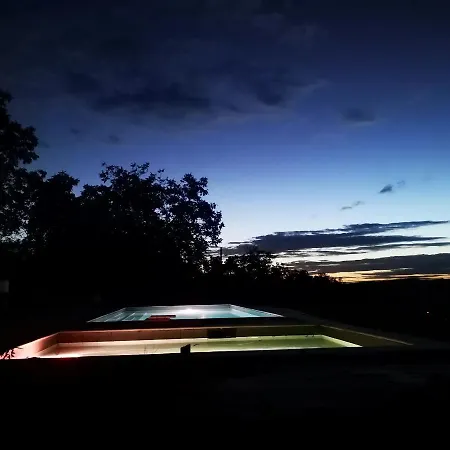 Bed & Breakfast Domaine De Lascaux 3*