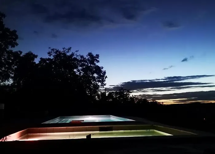 Couette-café Domaine De Lascaux 3*